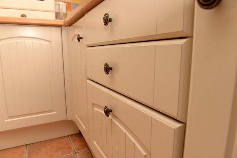Kitchen Cabinets Refacing in Cincinnati, OH